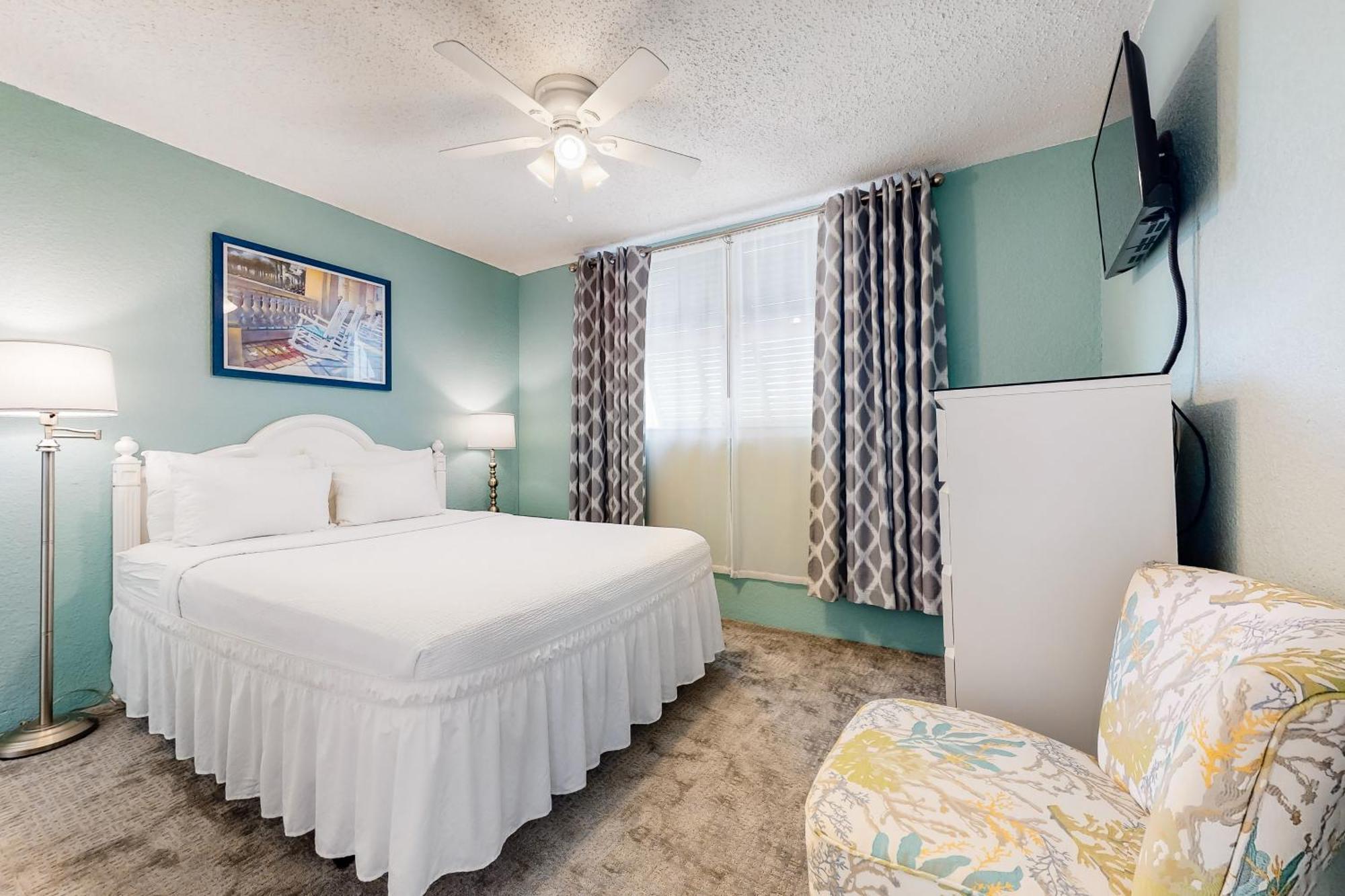Sunrise Suites Big Kahuna Suite #202 Key West Room photo